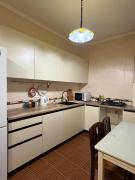 Подобово пів будинку