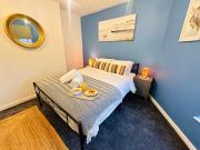 Comfortable 2-Bedroom Coastal Getaway, Sleeps 5
