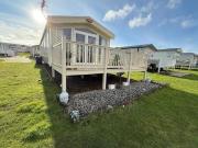 2 Bed Cabin Sleeps 4-5 Patio Parking & Pets