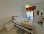 A CASA DI LUCIO APARTMENT - Bright & spacious apartment, seaside residential area near the Nettuno city centre, close to Sea, Train&Bus Station