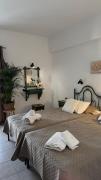 Top Skiathos Town