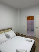 Private Garden &Terrace Apartment Tirana