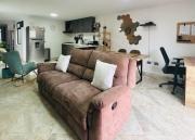 Cerca del Metro Poblado con Wifi rapido