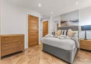 Stunning Split Floor Flat by Manchester Victoria - Pass the Keys