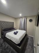 Private Queen Room Guesthouse near Stone Mountain