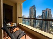 Luxury 2BR - 4 min Walk to Beach - Pool and Gym