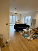 Contemporary Flat in the Heart of the West Midlands Built Around Your Lifestyle Close To Birmingham City Centre
