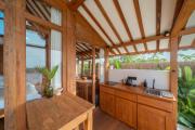 MANA Lembongan Handcrafted Eco cottage Pool Kitchen Ocean Views