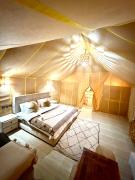 Honeymoon Luxury Camp