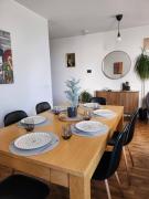 Stay in Comfort, At the Heart of Town