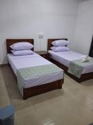 The Cozy Cove-Modern & Comfortable Stay Near Colombo with Free WIFI -and Parking