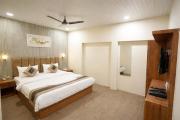 Click Find Stay Orderly Bazar