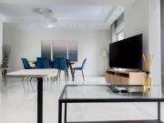 Grace by halu! Luxury 3BD apartment on Mitropoleos street