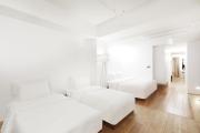 Hotel 498