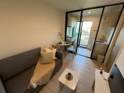 Quiet apartment with pool close to MRT station