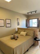 Flats novinhos para relaxar, lugar calmo e de paz em Gravatá by Housiloc