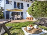 Casa acogedora con jardín privado, cerca de la playa, 3 pisos, garaje y capacidad para 7 personas - HISP-233-554