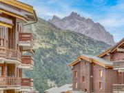 Appartement rénové ski-inski-out avec balcon, Wi-Fi et parking - FR-1-688-61