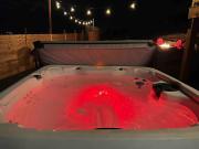 Ranch Retreat Sleeps 16 VIEWS Hot tub Gas Firepit