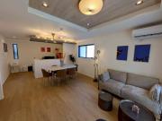 6 minutes by tram to Tenjin Stylish house for rent for up to 8 people Comfortable with 3 independent bedrooms & 2 toilets Parking lot for 2 cars