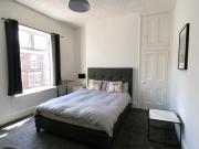Huge Modern Room to Stay in Salford Samson Plab