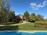 Вілла з басейном