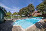 Holmes House - Sleeps 20 -Swimming pool -Sea Views