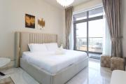 Elite LUX Holiday Homes - Stylish Studio at Jewelz by Danube, Dubai