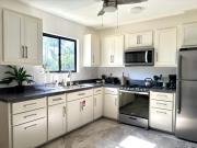 Downtown Prime Stay, 3-Min Walk to Ferry