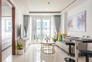 Grand Avenue Luxury Suite Condo