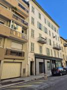 Plein centre Appartement climatisé et spacieux avec grande terrasse sur le toit à Nice