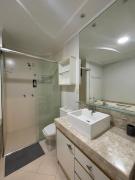 3 suítes a poucos metros do MAR em Meia Praia!