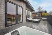 Sandy Lane 18 - Lodge with Hot Tub