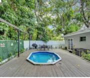 8BR Pool Reatreat (Fenced Yard)