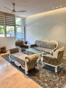 Luxurious 4-Bedroom House in the Heart of CR Park