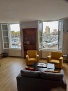 Valin 1, centre ville, face au port