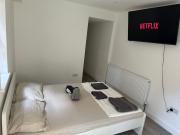 nice apartment close to central with garden