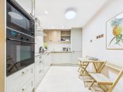 Wells Street Apartment