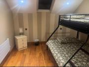 Dernvale House - Double room sleeps 3