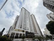 Santorini com 2 quartos Ao lado do hospital Mater Dei! Piscina grande e jacuzzi quentinha!