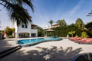 Dream Retreat - Private beach & pool -White Villas