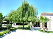 Villa Black White Dassia