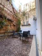 Centrico apartamento familiar con patio privado