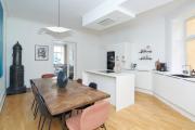 Light and spacious apartment in City-centre