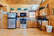 Smoky Mtn Cabin Sleeps 6 Hot Tub Pool Table Games