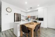 Top Modbury