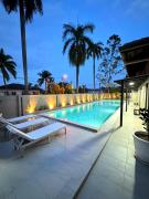 22 Pax Beach Retreat, Pool Spa, BBQ, Karaoke, PS5