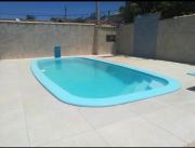 Casa com 2 quartos, piscina, área gourmet e garagem