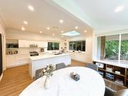 Top Leura