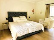 Top Leura